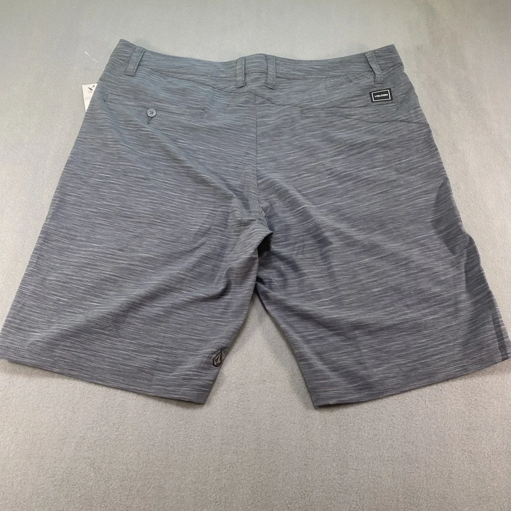 Volcom Mens Surf Turf 4 Way Stretch Gray Shorts Surfing Outdoor Beach 38 NWT